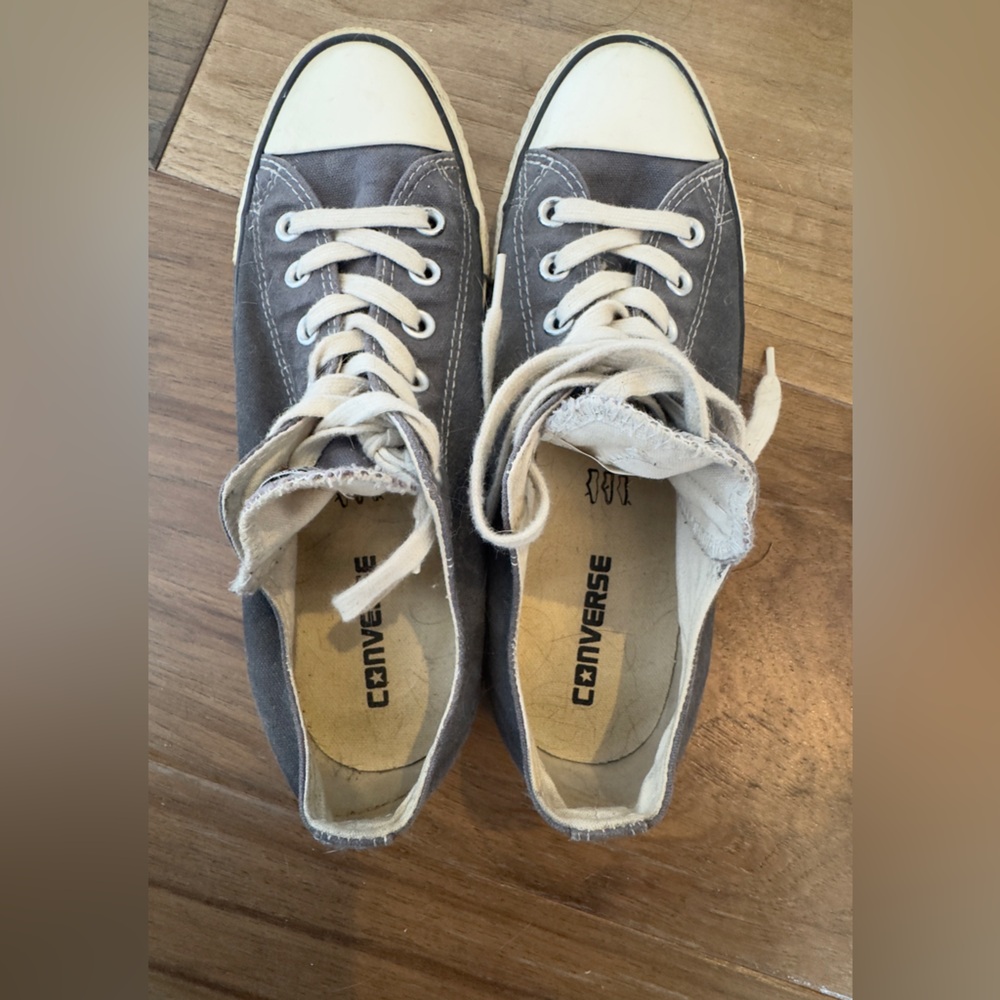 Gray Converse Chuck Taylors size 9